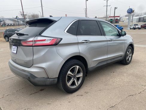 Used 2023 Ford Edge SEL w/ Convenience Package image 7