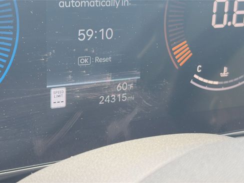 Used 2025 Hyundai Sonata SEL FWD image 40