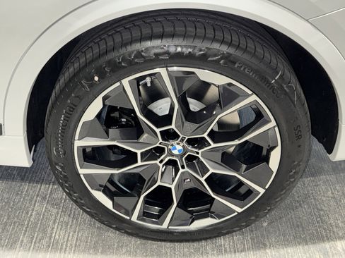New 2026 BMW X7 M60i image 25