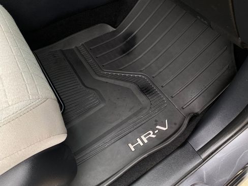 Used 2024 Honda HR-V LX image 21