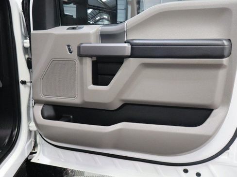Used 2018 Ford F250 XLT w/ XLT Premium Package AWD/4WD image 57