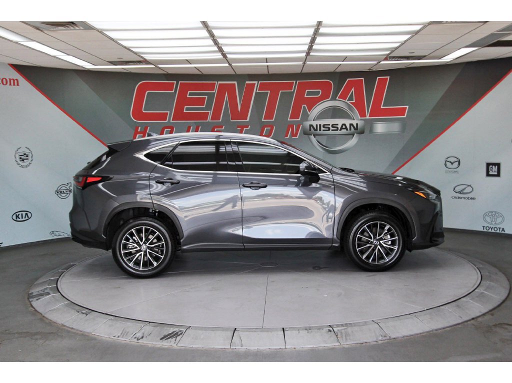 Used 2025 Lexus NX 250 FWD w/ Towing Package (2000 Lbs) image 5