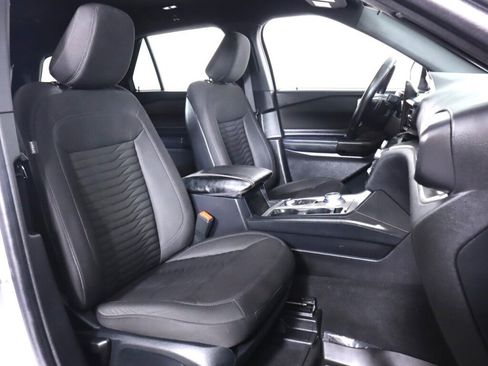 Used 2020 Ford Explorer XLT w/ Comfort Package AWD/4WD image 45