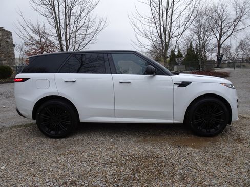 New 2026 Land Rover Range Rover Sport Dynamic SE image 13