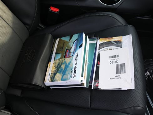 Used 2020 Subaru Outback Limited image 49