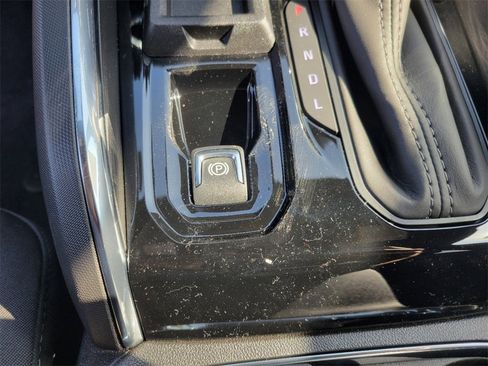 New 2025 GMC Canyon Elevation w/ Technology Package image 26