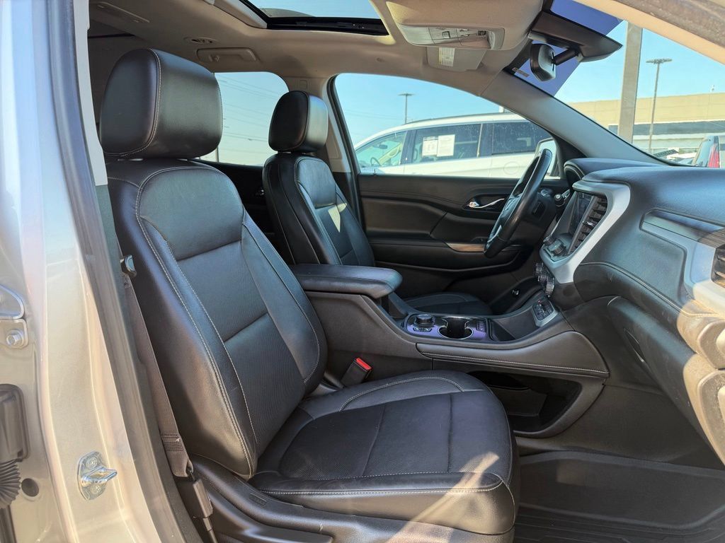 Used 2020 GMC Acadia SLT w/ Trailering Package FWD image 34