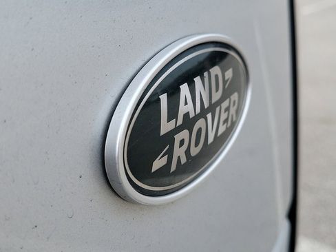 Used 2020 Land Rover Range Rover HSE image 9