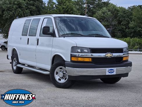 Used 2025 Chevrolet Express 2500 w/ Driver Convenience Package RWD image 1