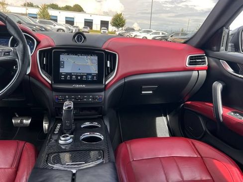 Used 2019 Maserati Ghibli GranSport RWD image 15