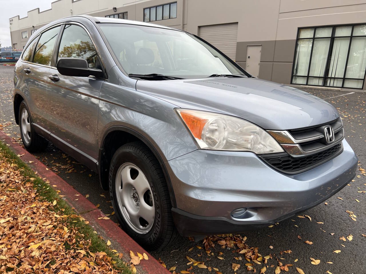 Used 2011 Honda CR-V LX image 2