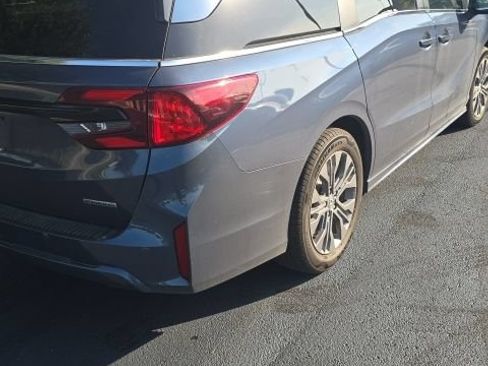 Used 2025 Honda Odyssey Touring image 8