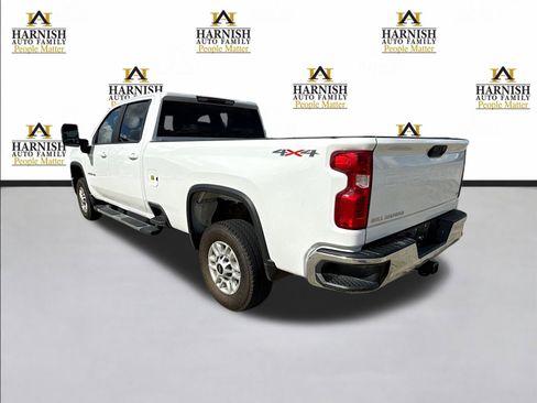 Used 2025 Chevrolet Silverado 2500 LT w/ Convenience Package image 3