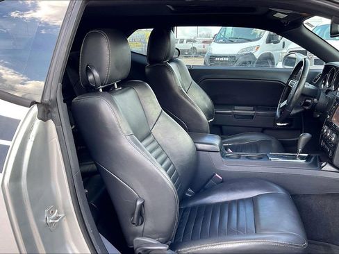 Used 2010 Dodge Challenger R/T image 27