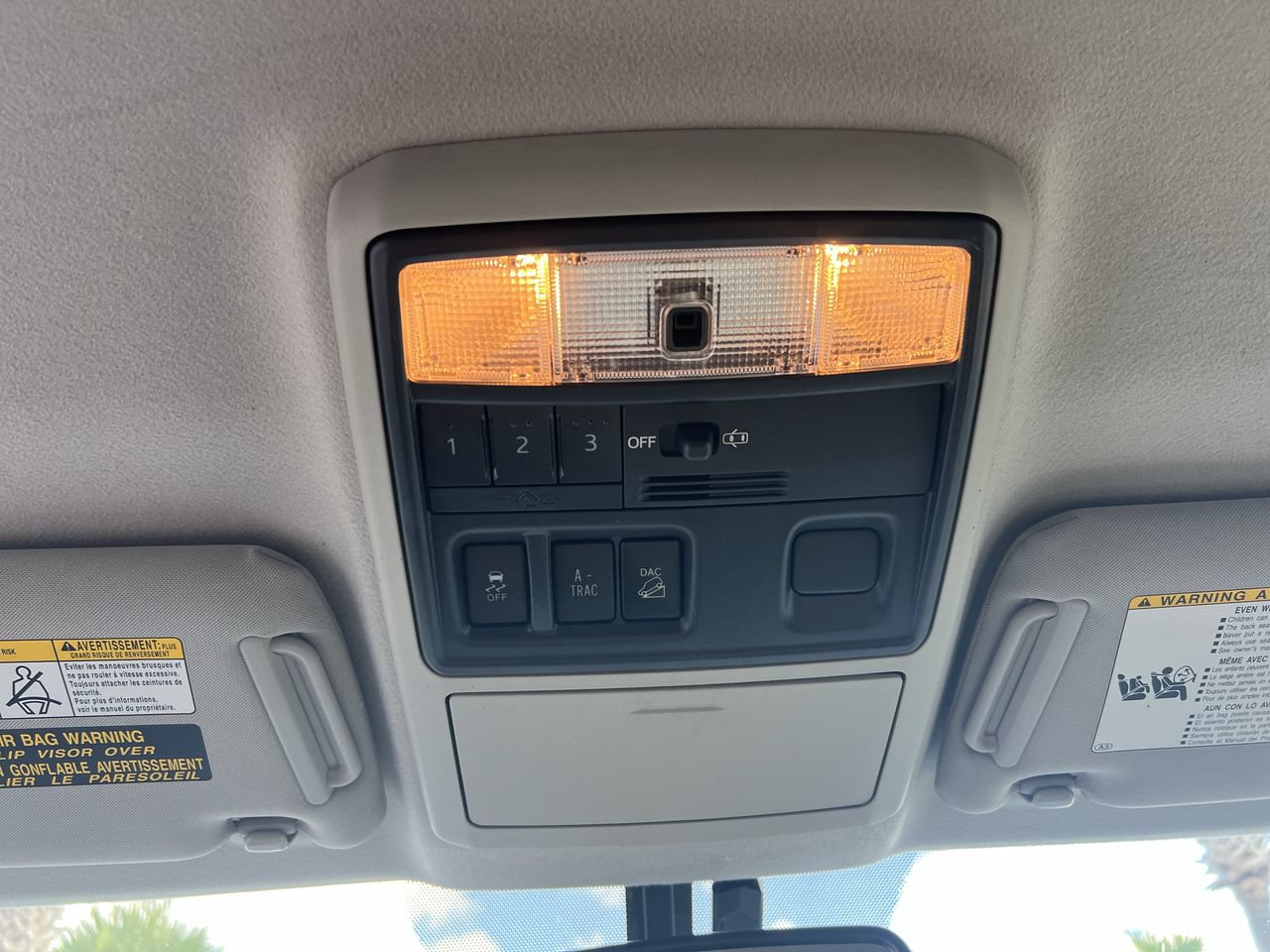 Used 2018 Toyota 4Runner SR5 Premium AWD/4WD image 28