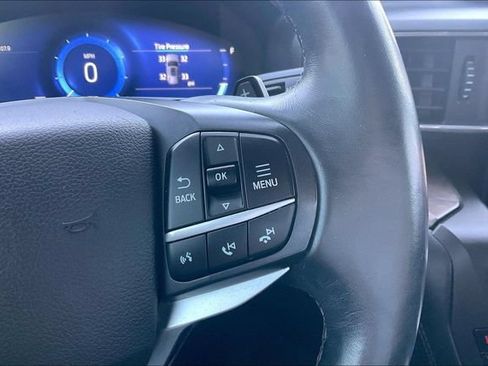 Used 2020 Ford Explorer Platinum w/ Premium Technology Package AWD/4WD image 21