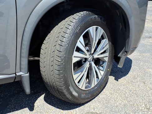 Certified 2023 Nissan Rogue SV w/ SV Premium B Package AWD/4WD image 8