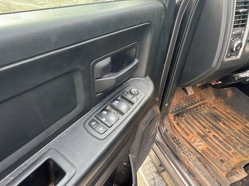 Used 2018 RAM 1500 Express w/ Express Value Package image 14