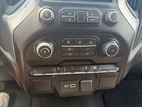 Used 2020 Chevrolet Silverado 1500 LT AWD/4WD image 24