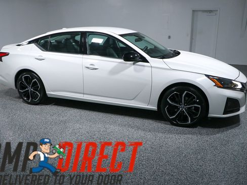 Used 2024 Nissan Altima 2.5 SR image 6