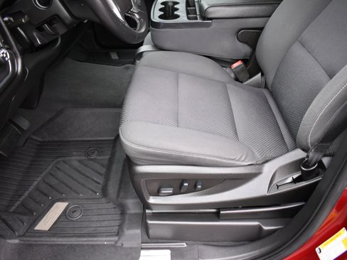 Used 2018 Chevrolet Silverado 1500 LT w/ All Star Edition image 24