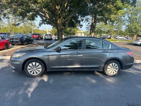 Used 2011 Honda Accord LX image 3