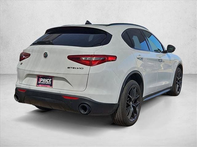 Used 2019 Alfa Romeo Stelvio Ti Sport w/ Quick Order Package 22S Sport AWD/4WD image 5