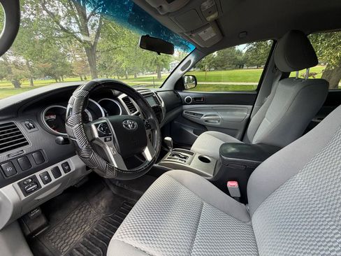 Used 2015 Toyota Tacoma 4x4 Double Cab w/ SR5 Package image 14