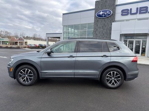 Used 2021 Volkswagen Tiguan SE w/ Panoramic Sunroof Package AWD/4WD image 9