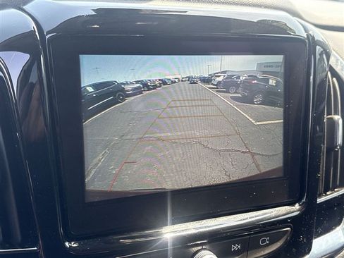 Certified 2019 Chevrolet Traverse LT FWD image 14