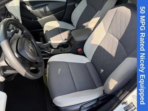 Used 2025 Toyota Corolla LE FWD image 16