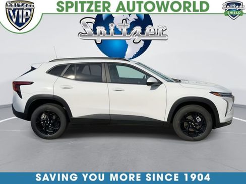Used 2024 Chevrolet Trax LT w/ Driver Confidence Package FWD image 10
