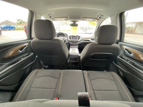 Used 2021 GMC Terrain SLE w/ Driver Convenience Package FWD image 17
