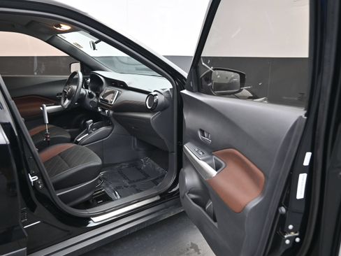 Used 2018 Nissan Kicks SR FWD image 9