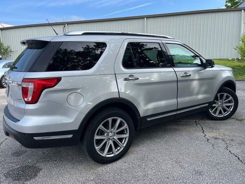 Used 2019 Ford Explorer Limited w/ Class III Trailer Tow Package AWD/4WD image 6