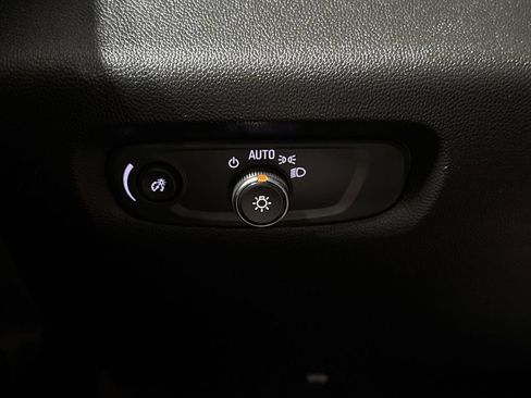 Used 2023 Chevrolet Traverse LT w/ LPO, Cargo Package AWD/4WD image 18