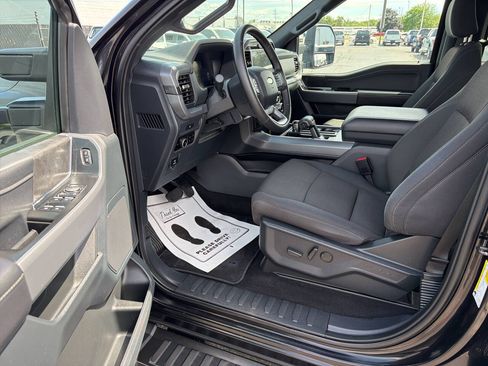 Used 2025 Ford F150 XLT w/ Equipment Group 302A MID AWD/4WD image 15