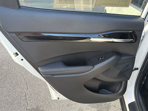Used 2024 Kia Seltos S FWD image 17