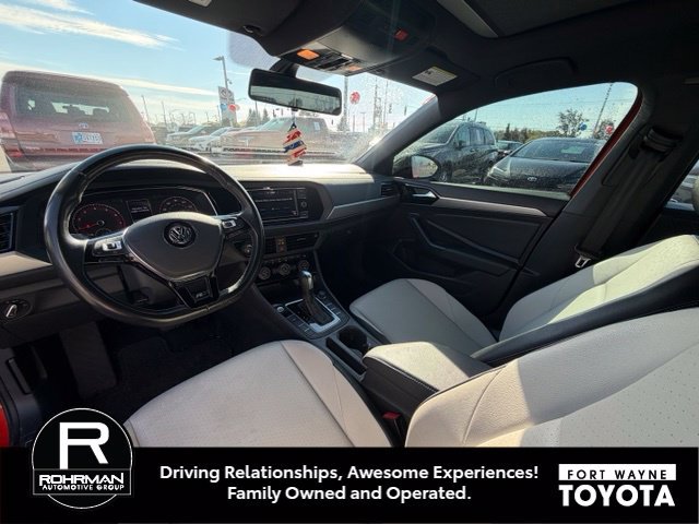 Used 2021 Volkswagen Jetta R-Line FWD image 9