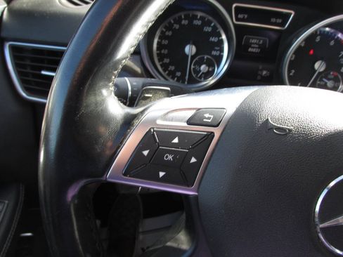 Used 2015 Mercedes-Benz ML 350 4MATIC image 57