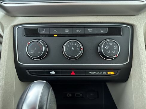 Used 2018 Volkswagen Atlas SE AWD/4WD image 21