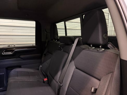 Used 2025 GMC Sierra 3500 SLE w/ SLE Value Package AWD/4WD image 23