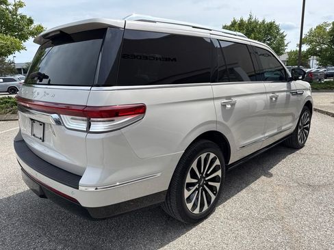 Used 2024 Lincoln Navigator Reserve AWD/4WD image 11