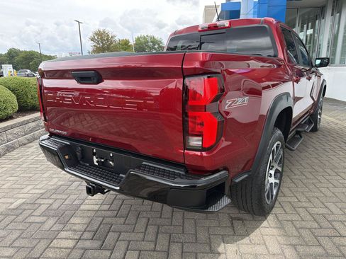 Used 2023 Chevrolet Colorado Z71 w/ Z71 Convenience Package 2 AWD/4WD image 5