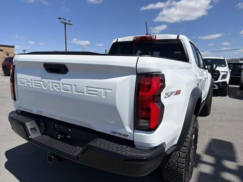 New 2026 Chevrolet Colorado ZR2 w/ Technology Package AWD/4WD image 7