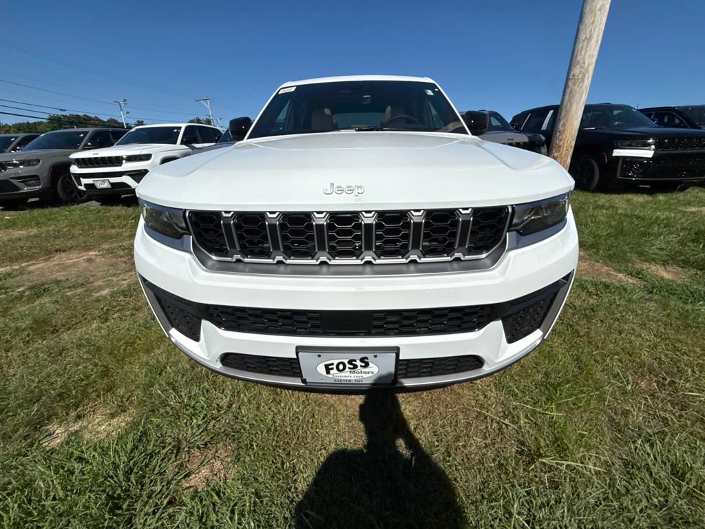 New 2027 Jeep Grand Cherokee Limited AWD/4WD image 8