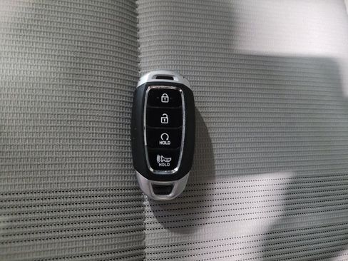 Used 2024 Hyundai Venue SEL FWD image 32