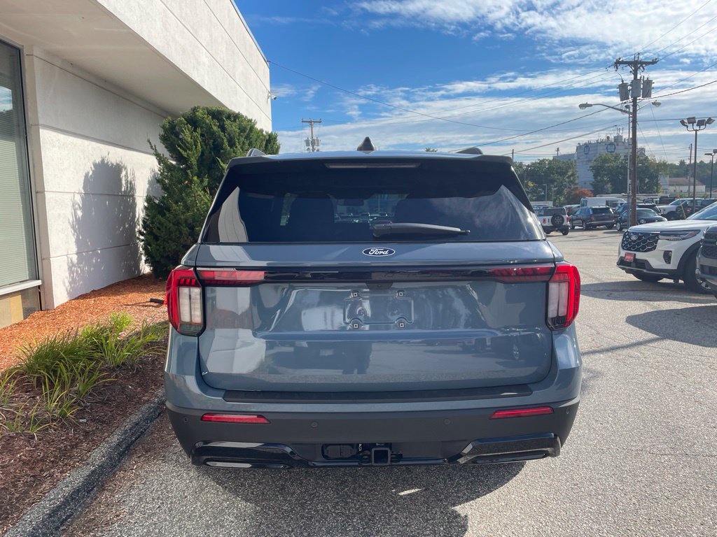 New 2027 Ford Explorer ST-Line w/ Premium Package AWD/4WD image 8