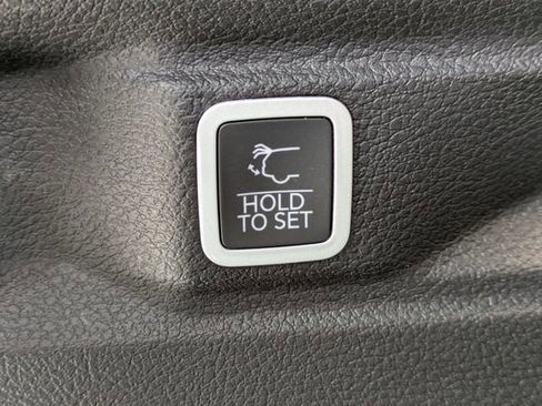 New 2025 Jeep Grand Cherokee L Altitude image 14