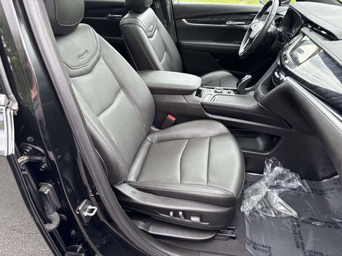 Certified 2024 Cadillac XT6 Premium Luxury w/ LPO, Floor Liner Package AWD/4WD image 7